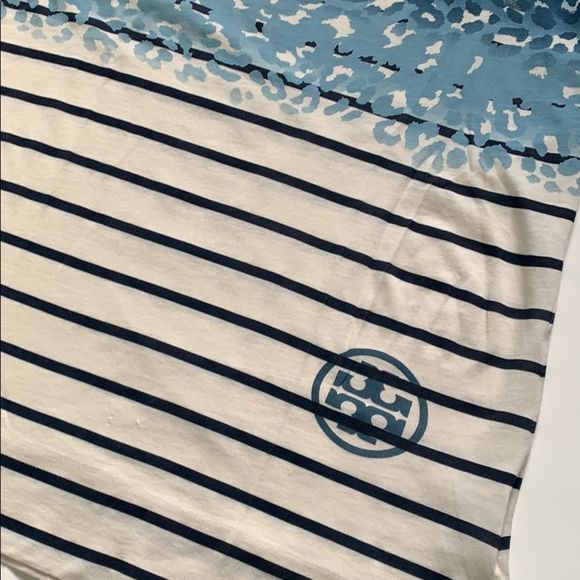 Tory Burch t shirt size S with small defects - Picture 3 of 6